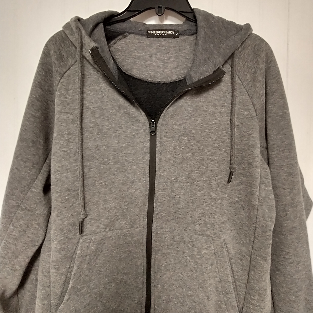Men's Tailored Recreation Gray Zip-Up Hoodie Size L